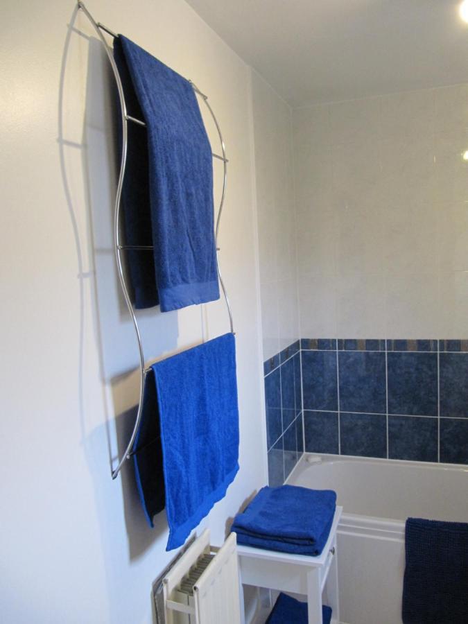 Cozy Off Road 2 Bedroom Cottage Apartment With Free Wi-Fi And Private Parking Glasgow Exterior foto